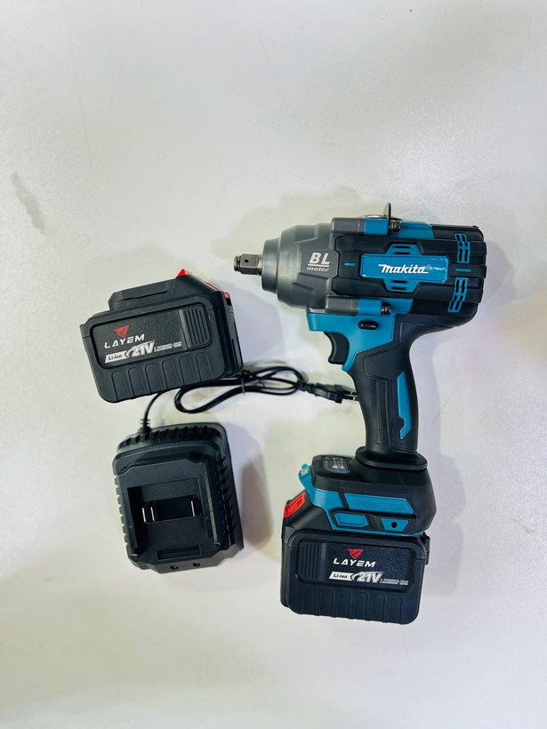 بکس شارژی ماکیتا ۱۵ سلولی مدل laym21v